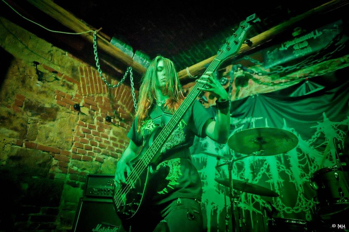 Metalová smršť v Parlament Clubu v Plzni: Thrash, death i temný black z Řecka