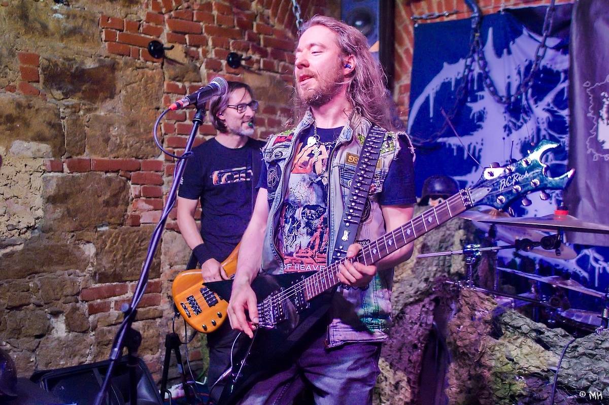 Metalová smršť v Parlament Clubu v Plzni: Thrash, death i temný black z Řecka