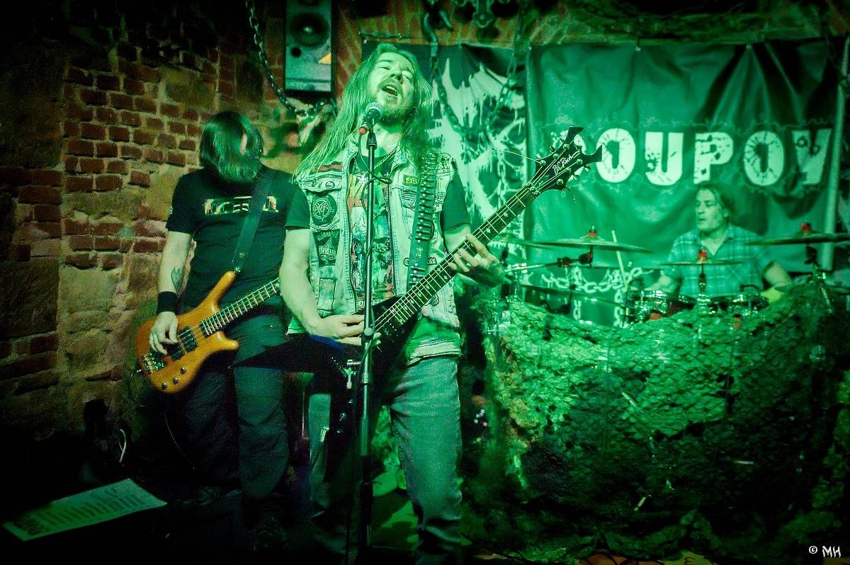 Metalová smršť v Parlament Clubu v Plzni: Thrash, death i temný black z Řecka