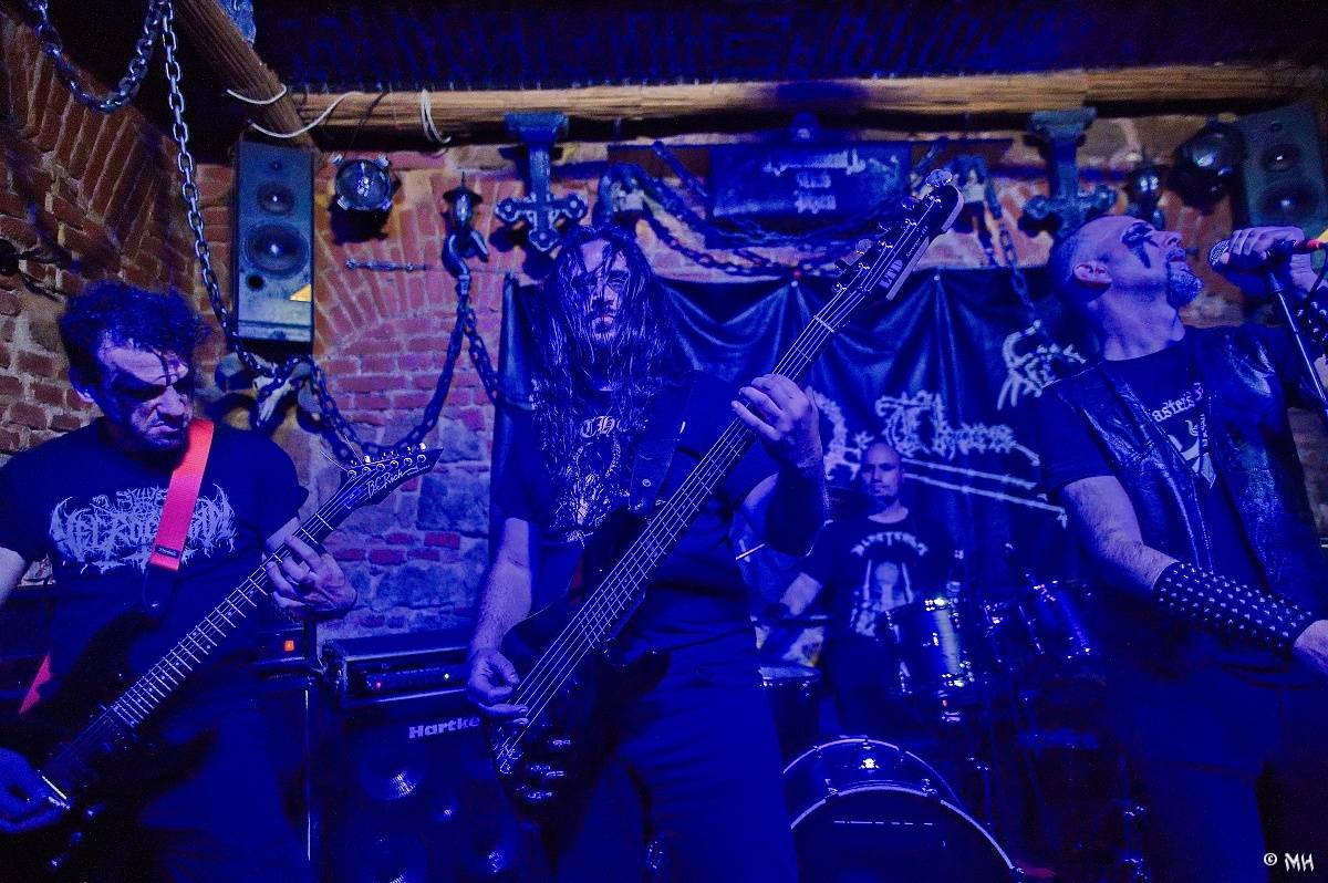 Metalová smršť v Parlament Clubu v Plzni: Thrash, death i temný black z Řecka