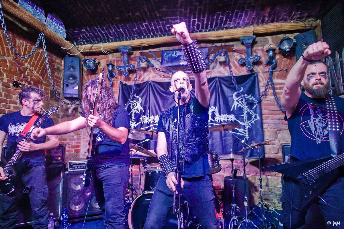 Metalová smršť v Parlament Clubu v Plzni: Thrash, death i temný black z Řecka