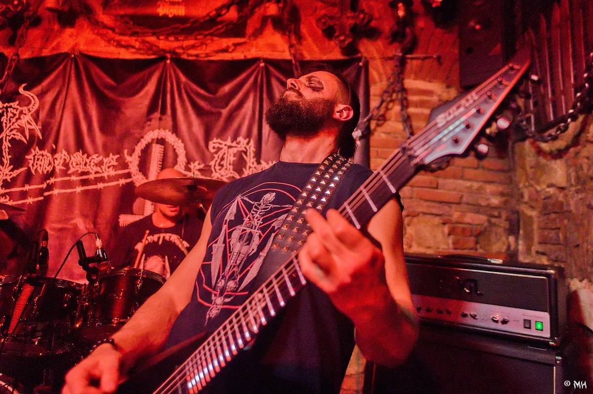 Metalová smršť v Parlament Clubu v Plzni: Thrash, death i temný black z Řecka