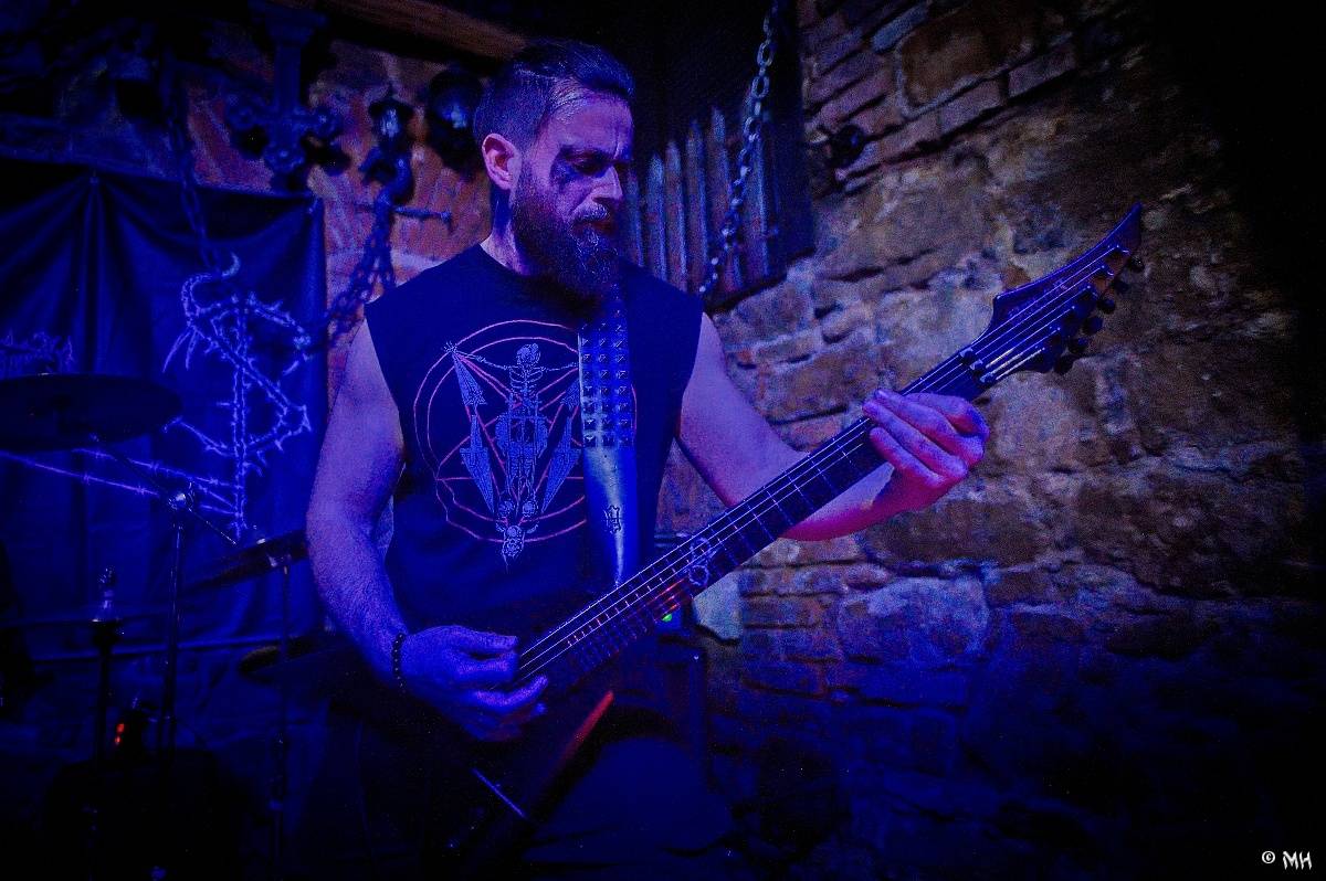 Metalová smršť v Parlament Clubu v Plzni: Thrash, death i temný black z Řecka