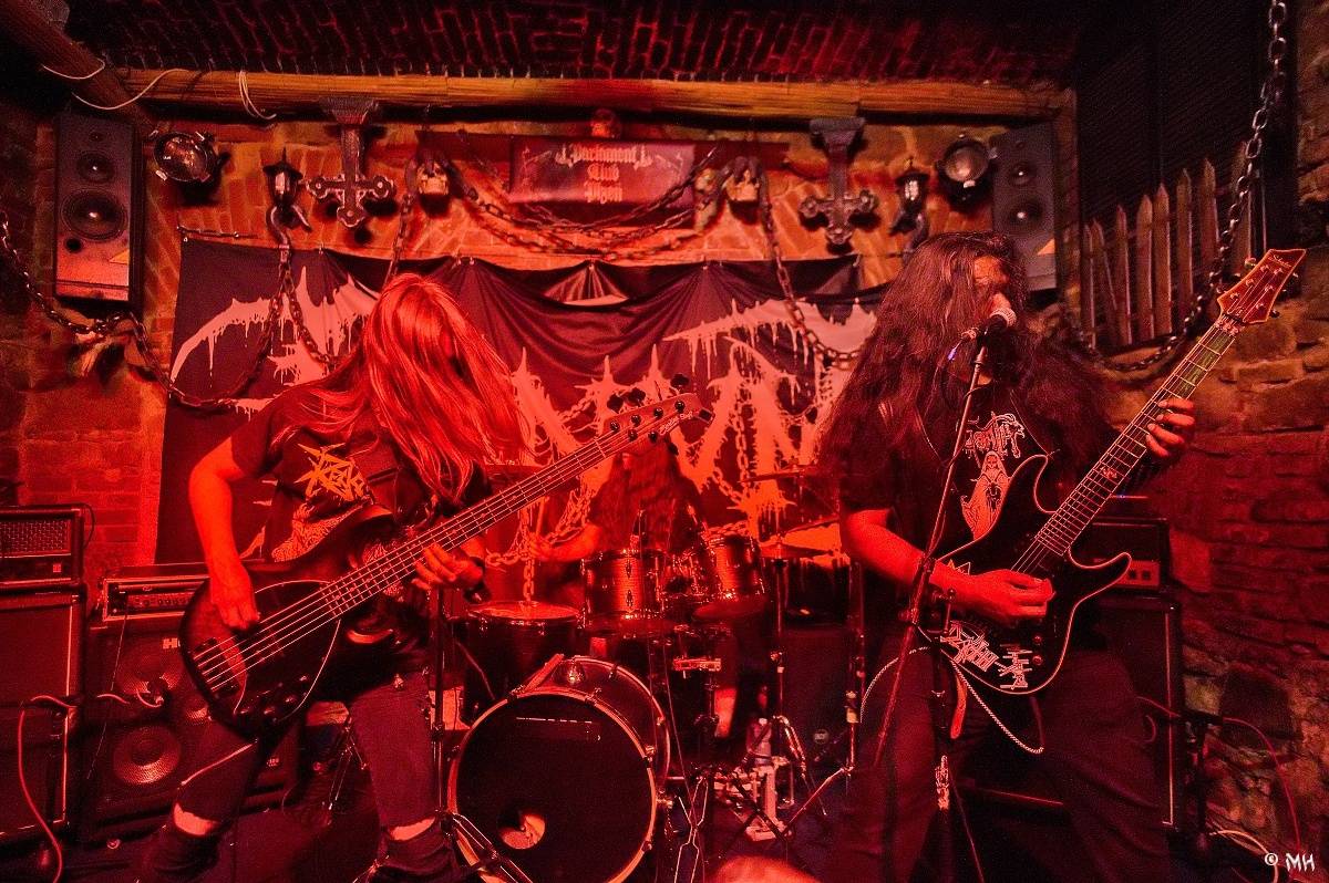 Metalová smršť v Parlament Clubu v Plzni: Thrash, death i temný black z Řecka