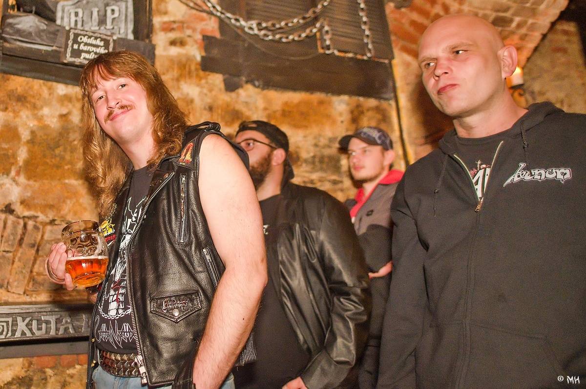 Metalová smršť v Parlament Clubu v Plzni: Thrash, death i temný black z Řecka