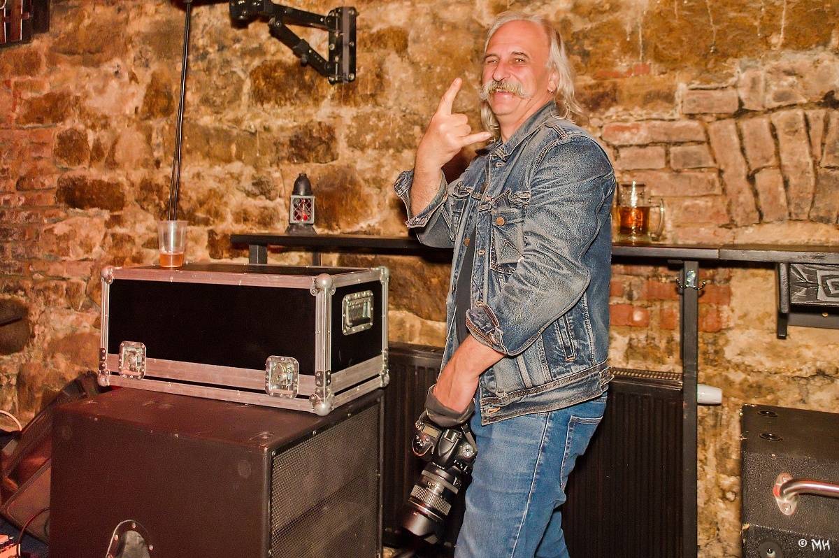 Metalová smršť v Parlament Clubu v Plzni: Thrash, death i temný black z Řecka