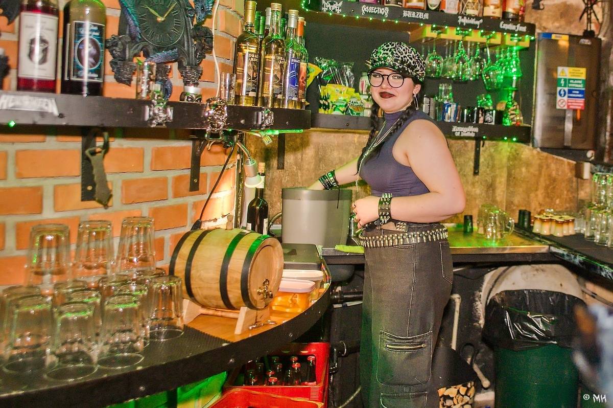 Metalová smršť v Parlament Clubu v Plzni: Thrash, death i temný black z Řecka