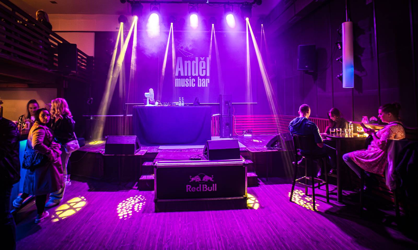 Majk Spirit rozezpíval Plzeň, záda mu kryl DJ Grimaso