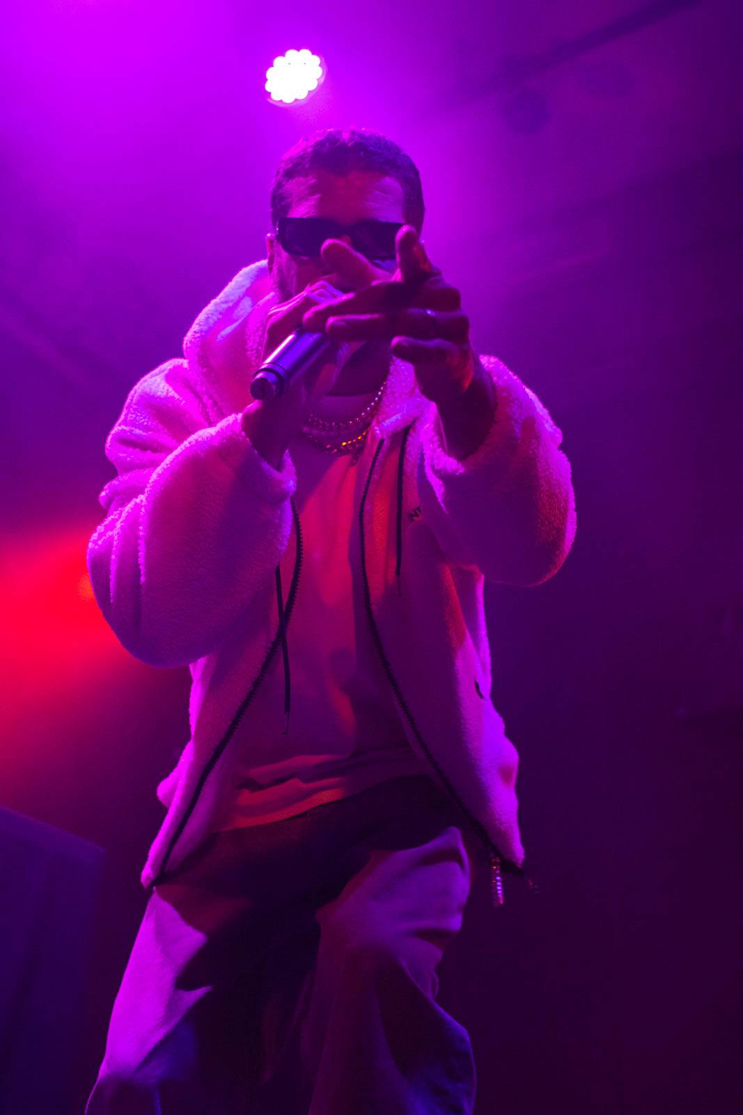 Majk Spirit rozezpíval Plzeň, záda mu kryl DJ Grimaso