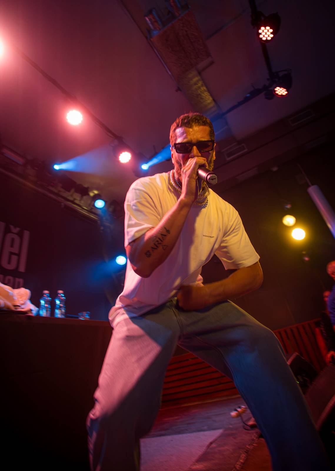 Majk Spirit rozezpíval Plzeň, záda mu kryl DJ Grimaso