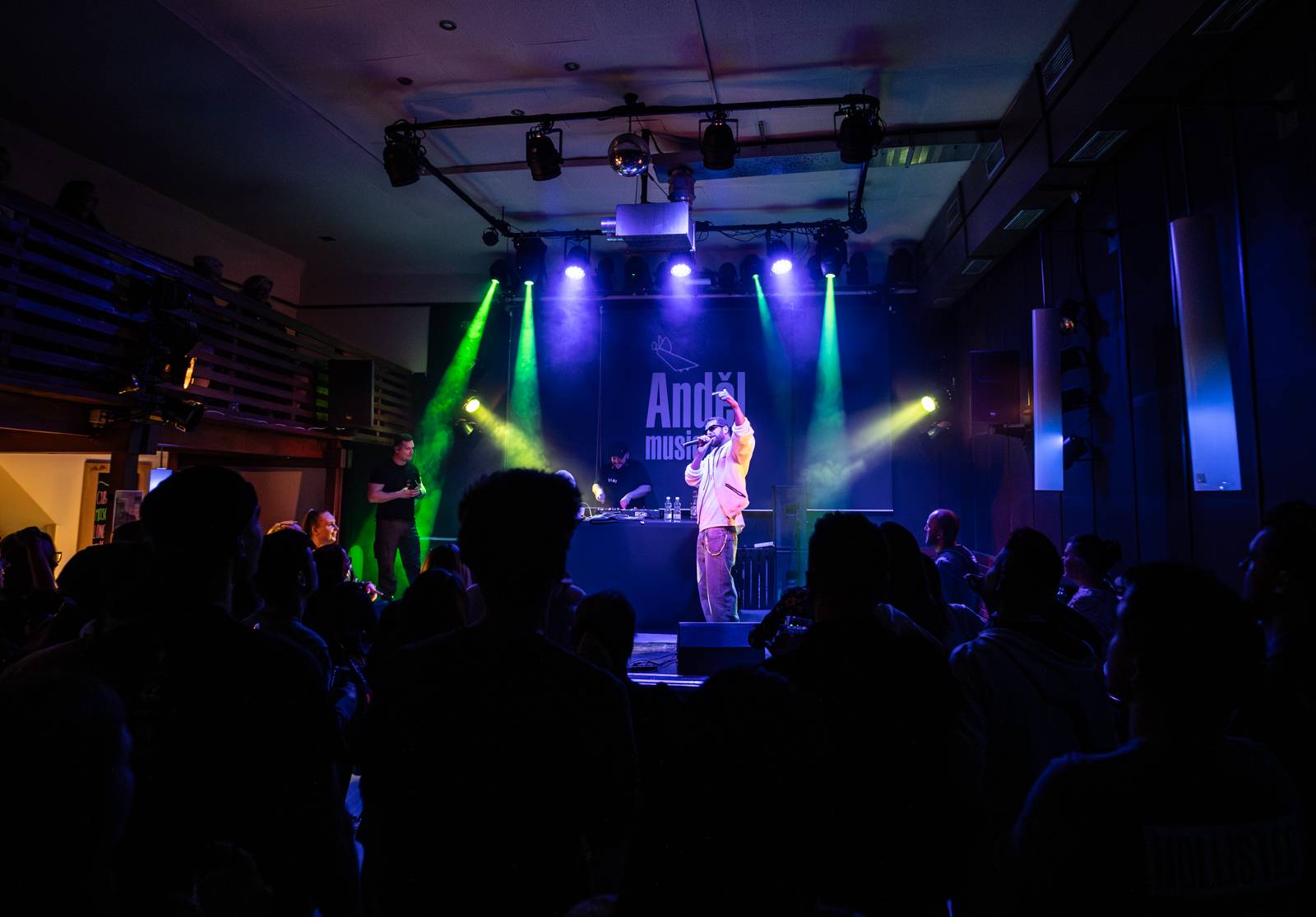 Majk Spirit rozezpíval Plzeň, záda mu kryl DJ Grimaso