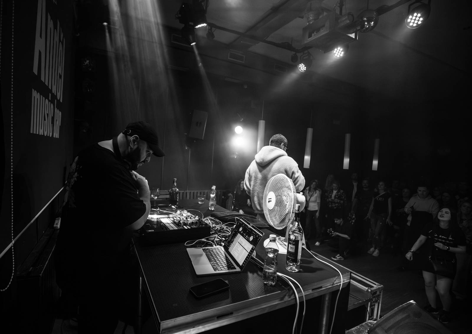 Majk Spirit rozezpíval Plzeň, záda mu kryl DJ Grimaso