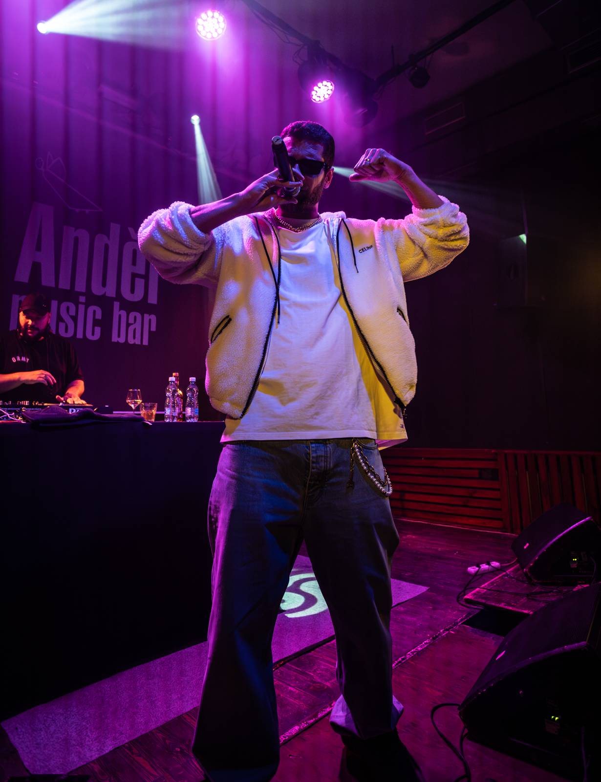 Majk Spirit rozezpíval Plzeň, záda mu kryl DJ Grimaso