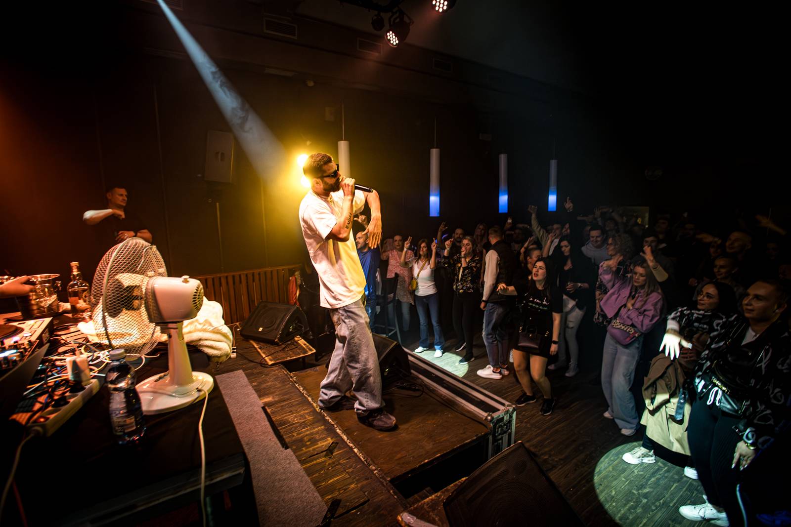 Majk Spirit rozezpíval Plzeň, záda mu kryl DJ Grimaso