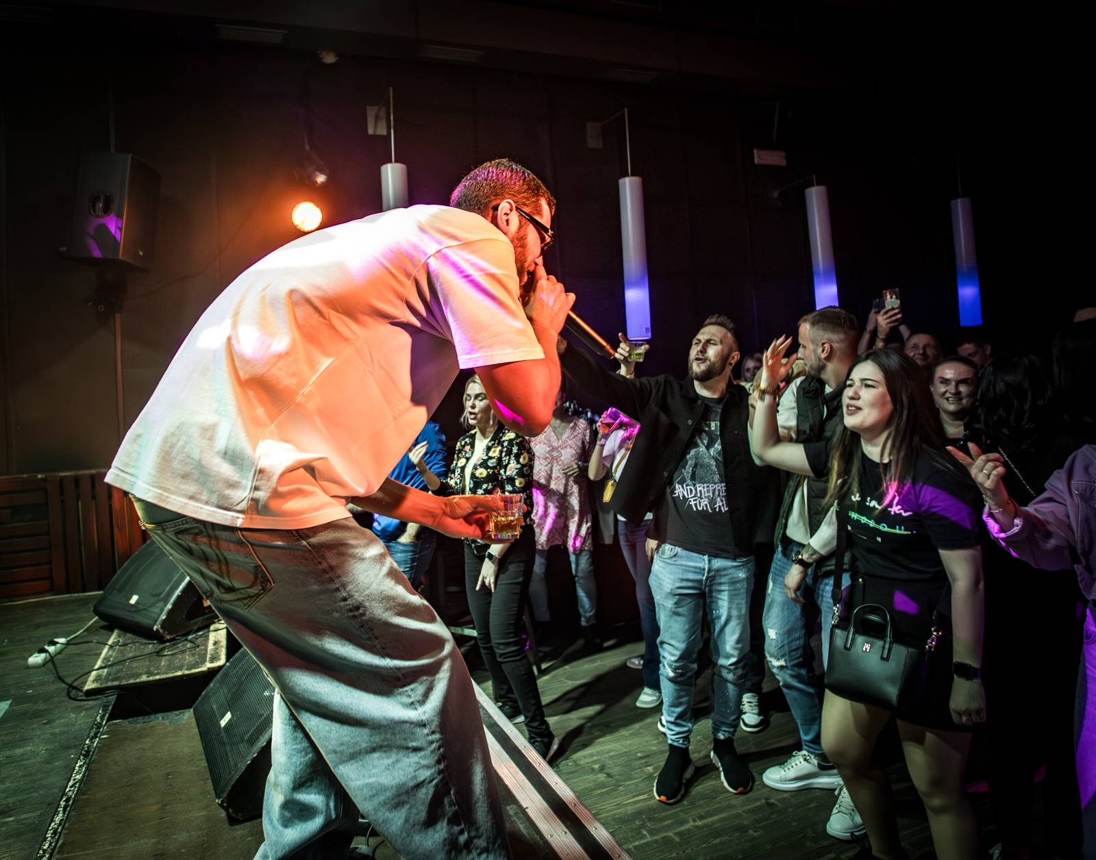 Majk Spirit rozezpíval Plzeň, záda mu kryl DJ Grimaso