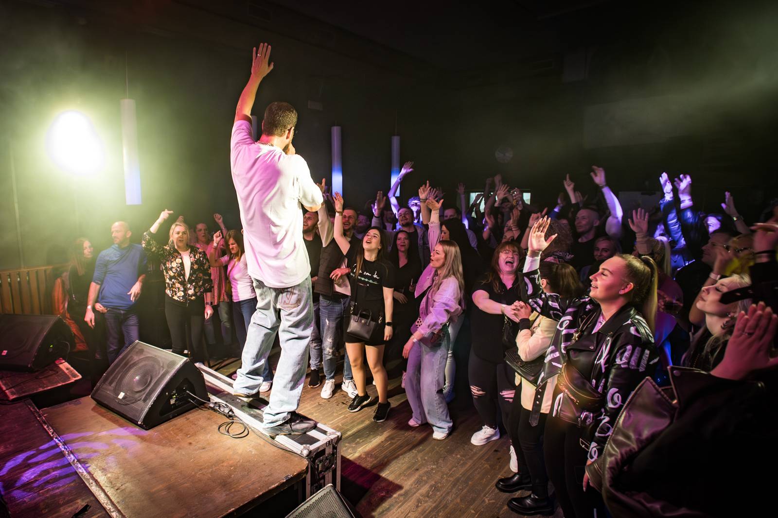 Majk Spirit rozezpíval Plzeň, záda mu kryl DJ Grimaso