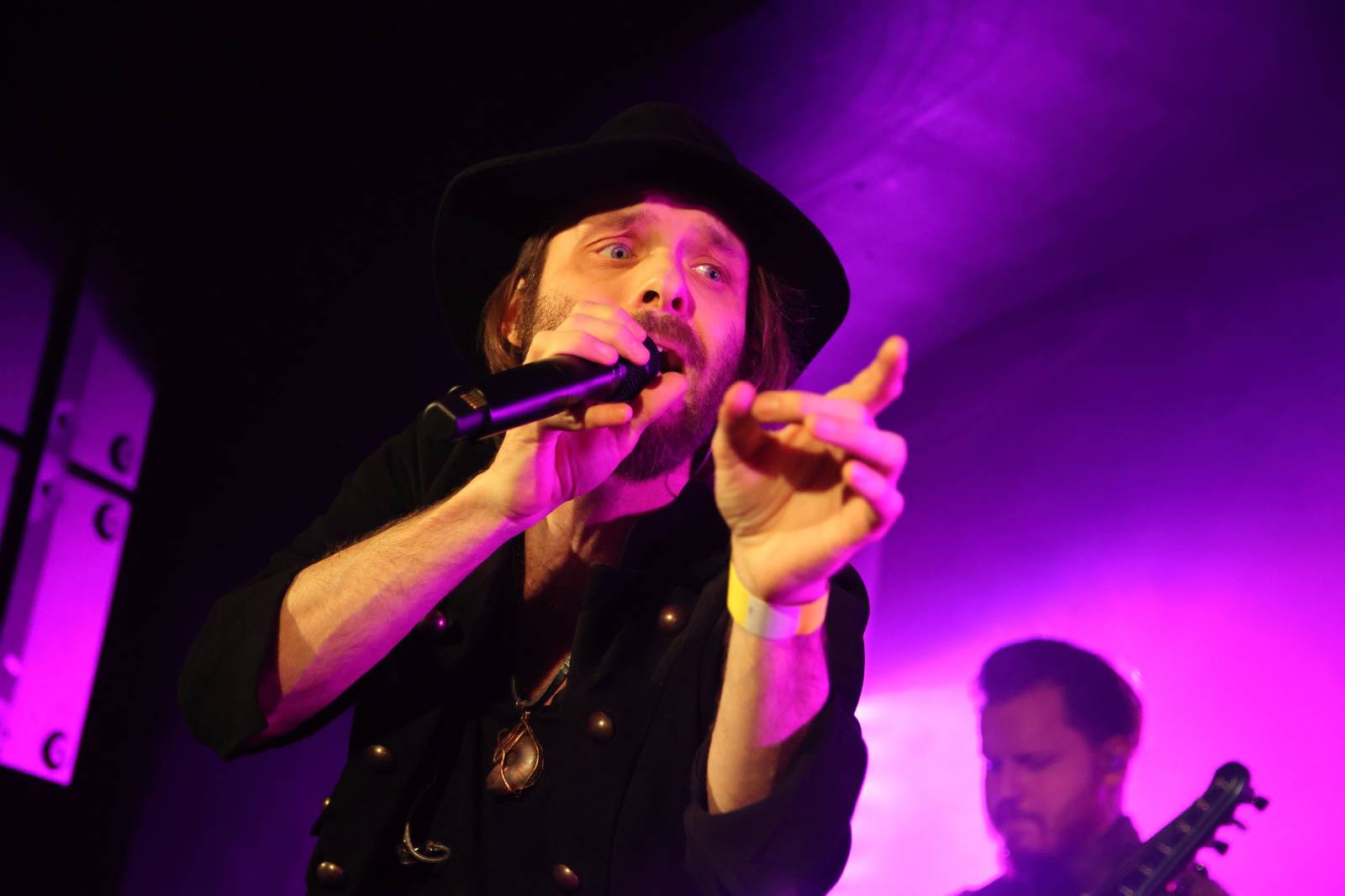 Hentai Corporation, Pan Lynx a Acid Row rozjeli party na podporu klubu Futurum