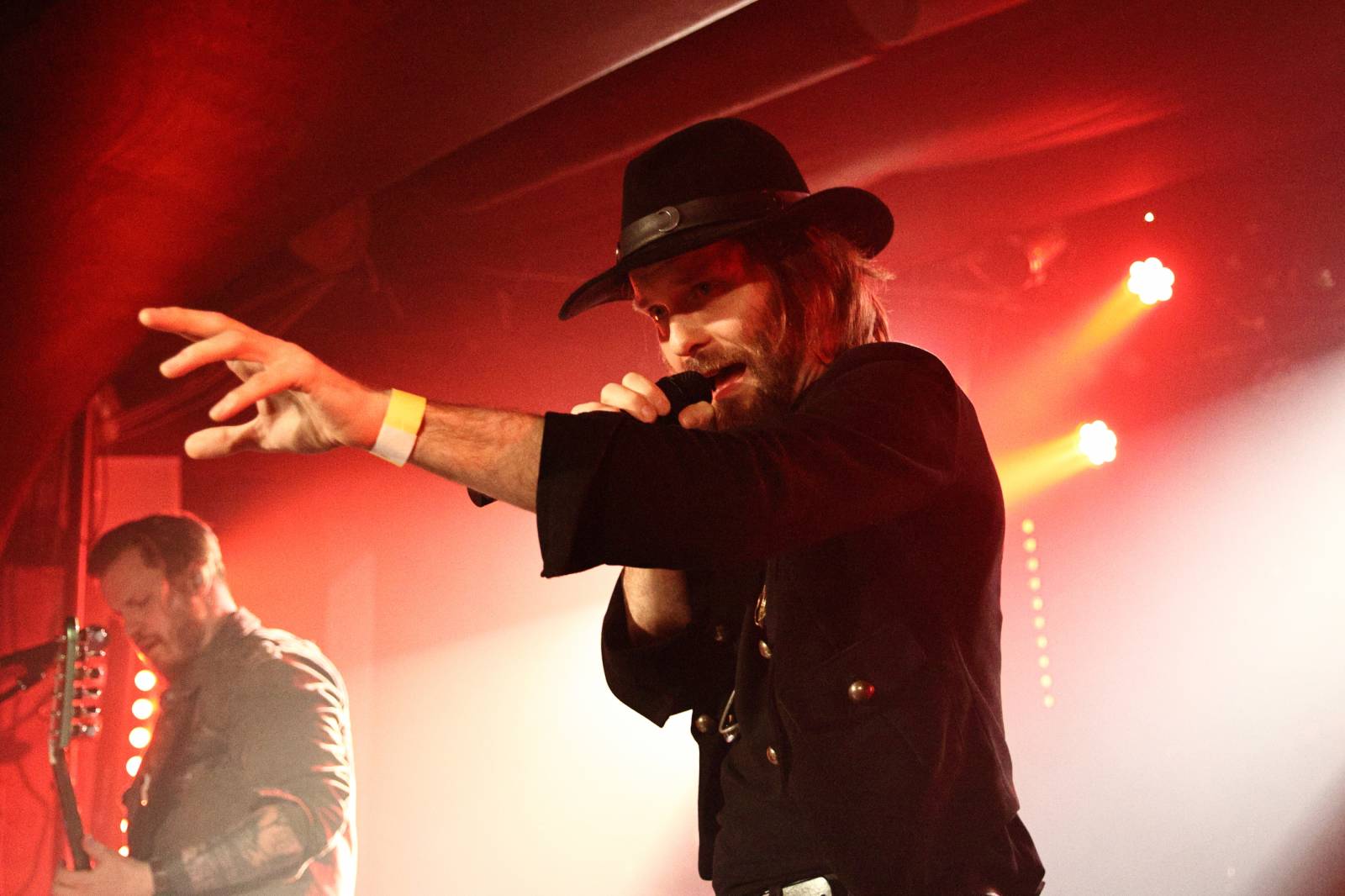 Hentai Corporation, Pan Lynx a Acid Row rozjeli party na podporu klubu Futurum