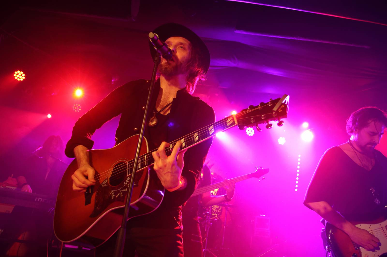 Hentai Corporation, Pan Lynx a Acid Row rozjeli party na podporu klubu Futurum