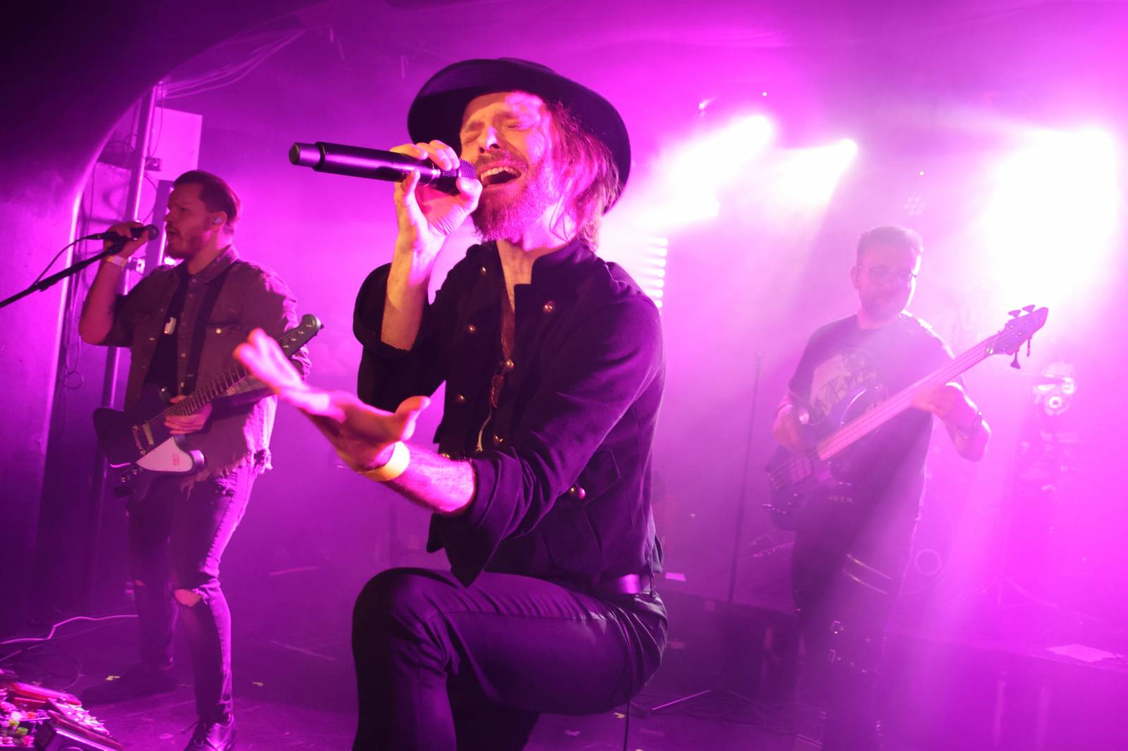 Hentai Corporation, Pan Lynx a Acid Row rozjeli party na podporu klubu Futurum