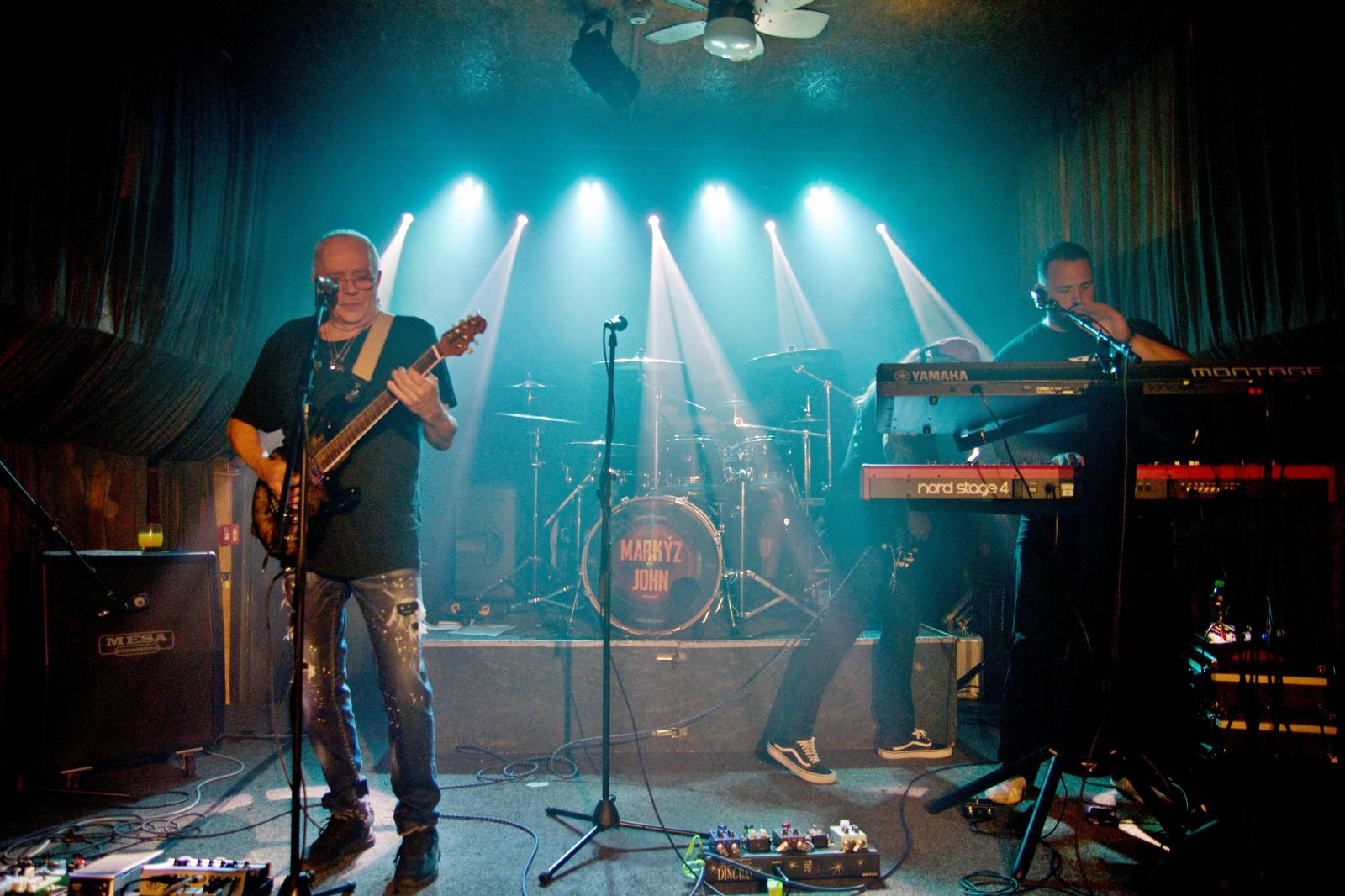 Lady Kate a Markýz John rozproudili loď Kamina v Praze