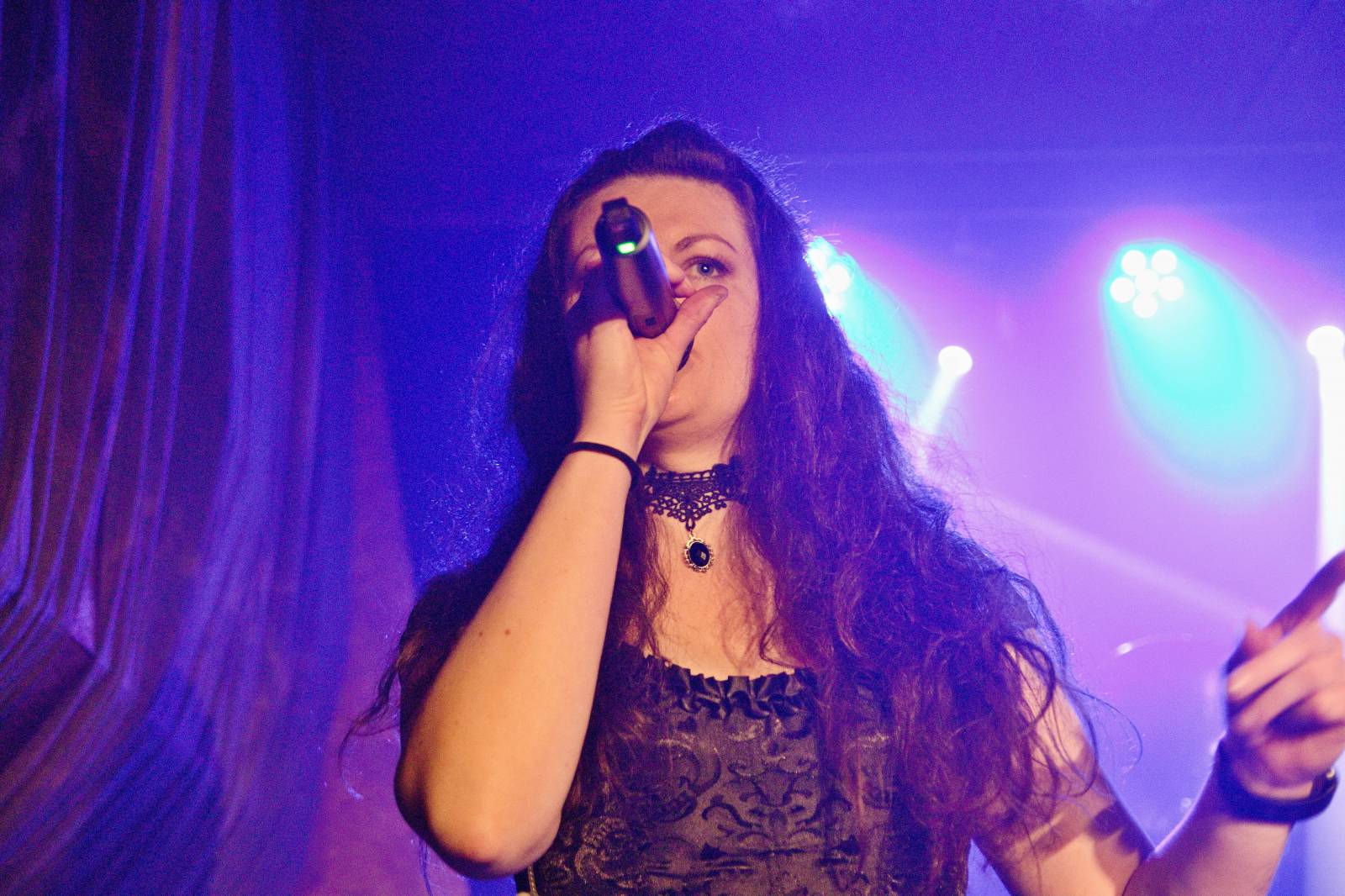 Lady Kate a Markýz John rozproudili loď Kamina v Praze