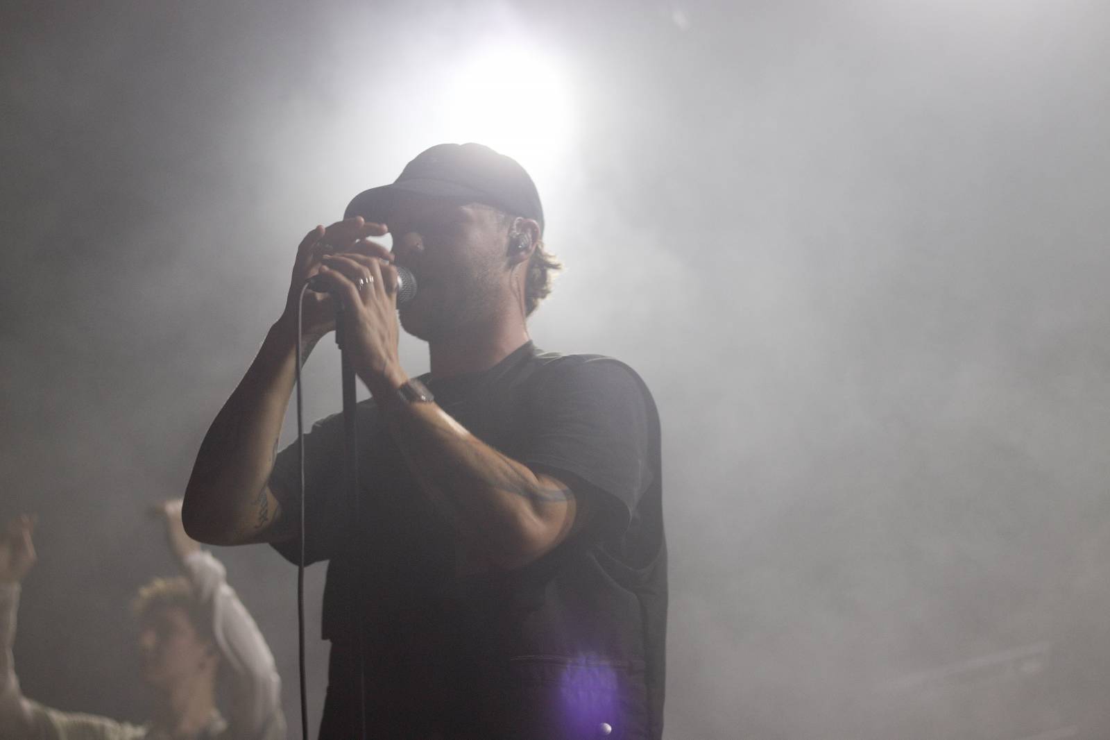 ROXY zažila rockové zemětřesení: JOHN WOLFHOOKER ovládli pódium s FROM OUR HANDS a THE MAY REVOLUTION