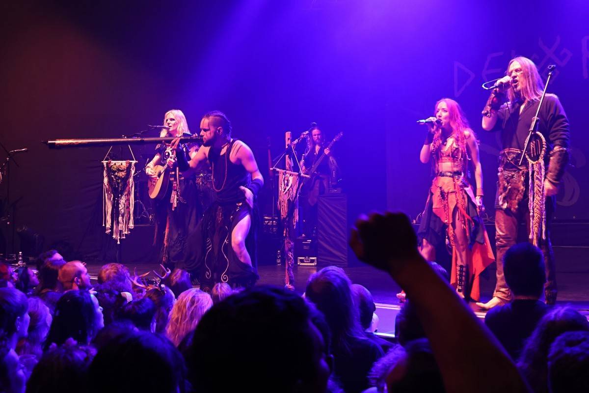 Deloraine, Eihwar a Žniwa oslavili ve vyprodaném Sonu v Brně beltaine