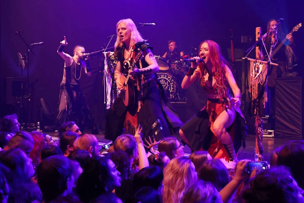 Deloraine, Eihwar a Žniwa oslavili ve vyprodaném Sonu v Brně beltaine