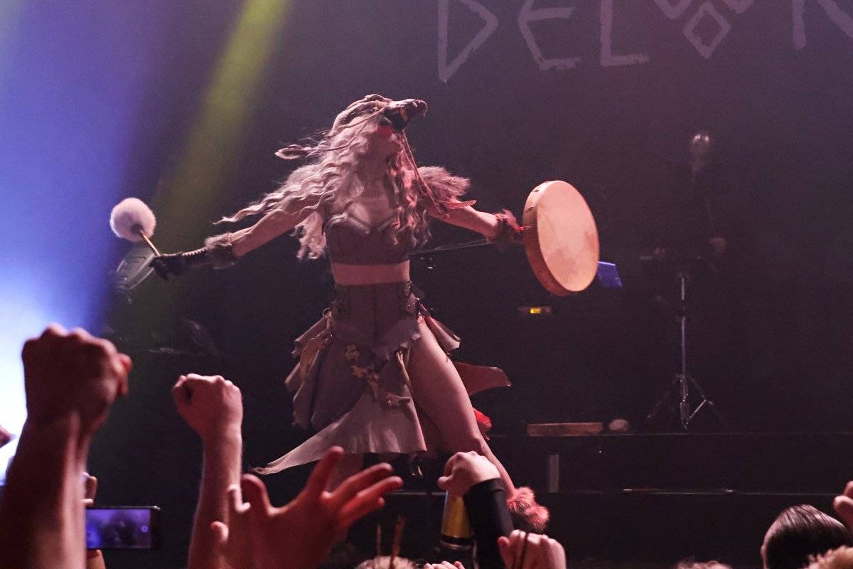 Deloraine, Eihwar a Žniwa oslavili ve vyprodaném Sonu v Brně beltaine