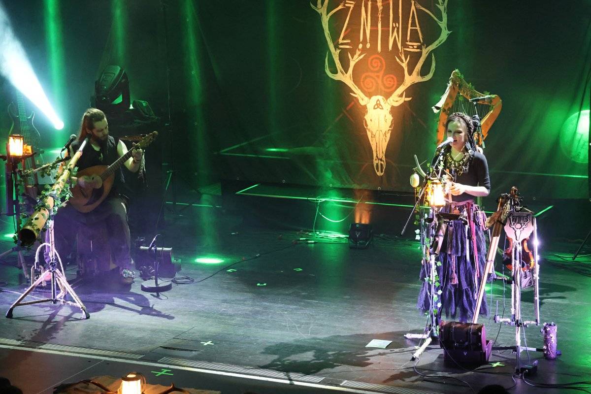 Deloraine, Eihwar a Žniwa oslavili ve vyprodaném Sonu v Brně beltaine