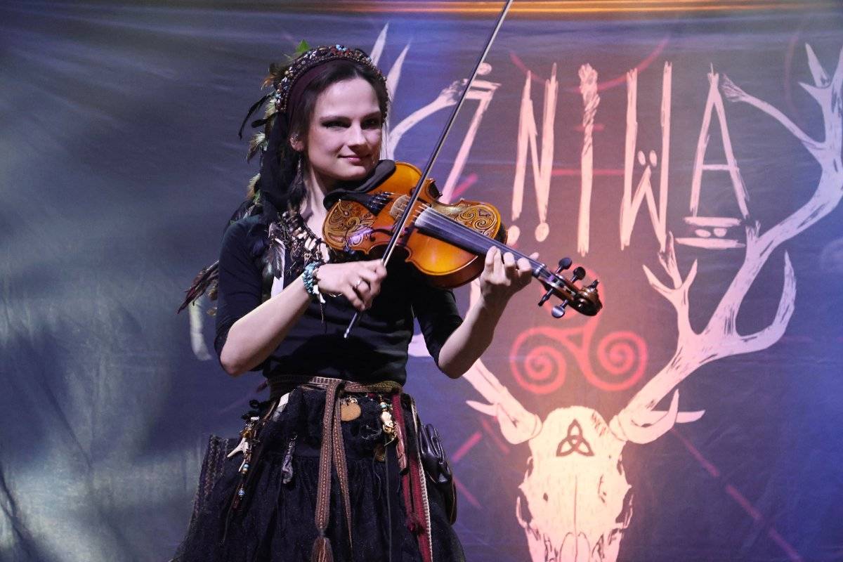 Deloraine, Eihwar a Žniwa oslavili ve vyprodaném Sonu v Brně beltaine