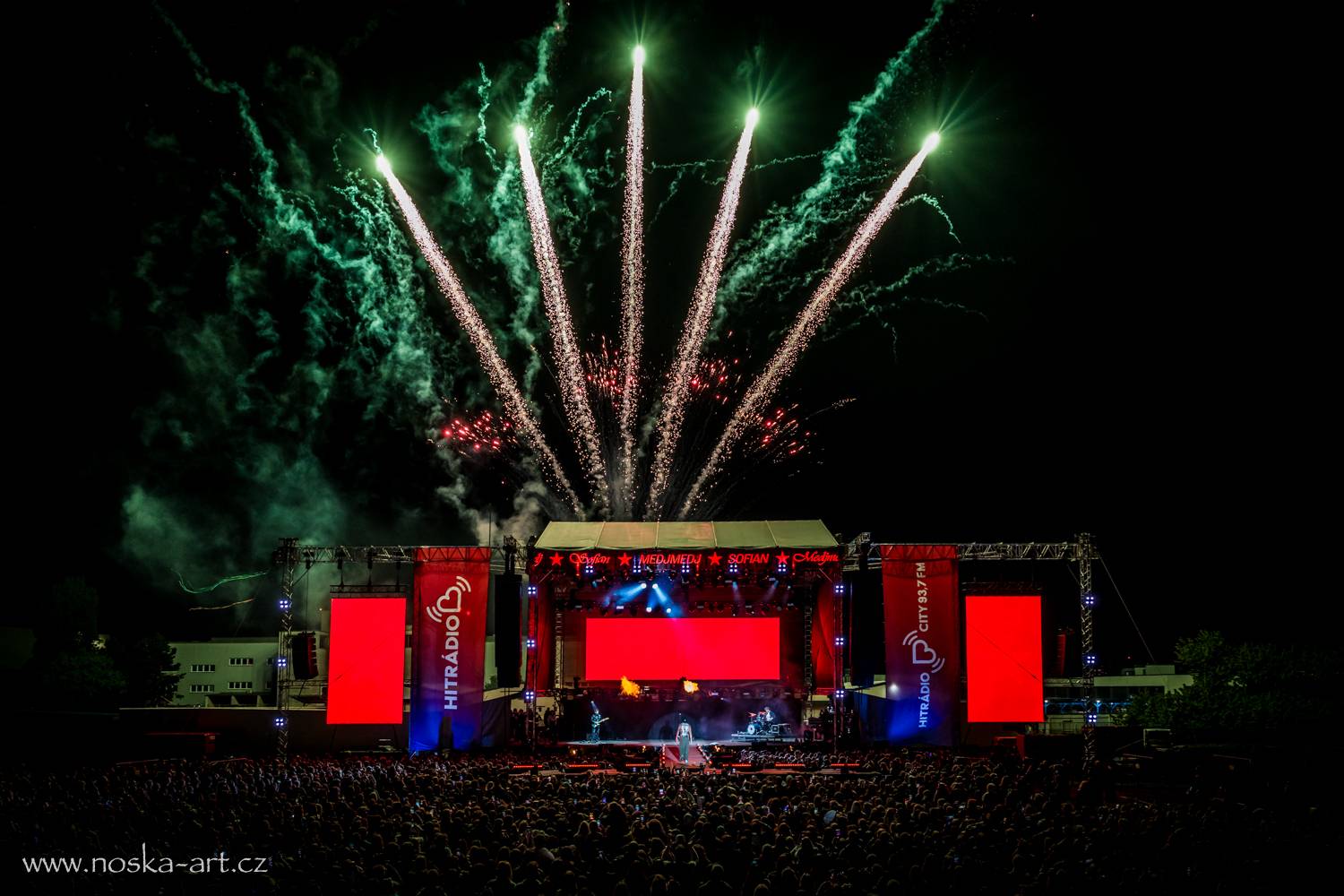 Majáles rozezněl Prahu. Vystoupili Kryštof, Sofian Medjmedj, Rybičky 48 a další