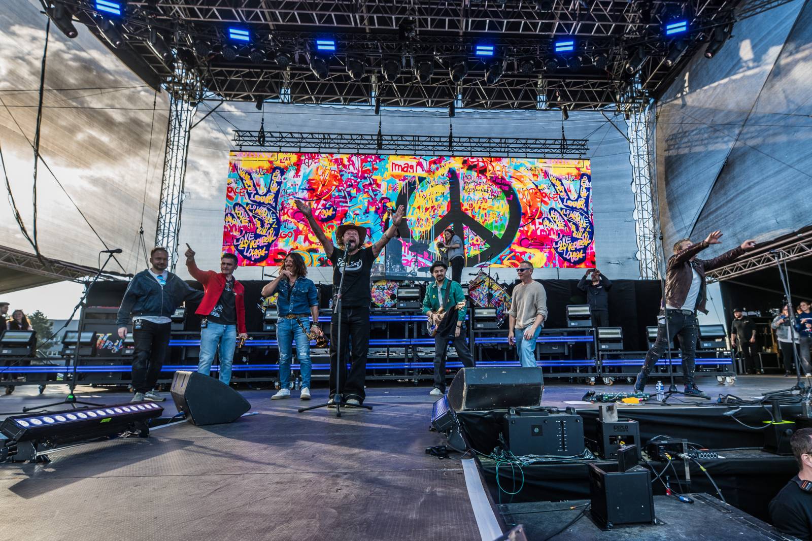 Majáles rozezněl Prahu. Vystoupili Kryštof, Sofian Medjmedj, Rybičky 48 a další