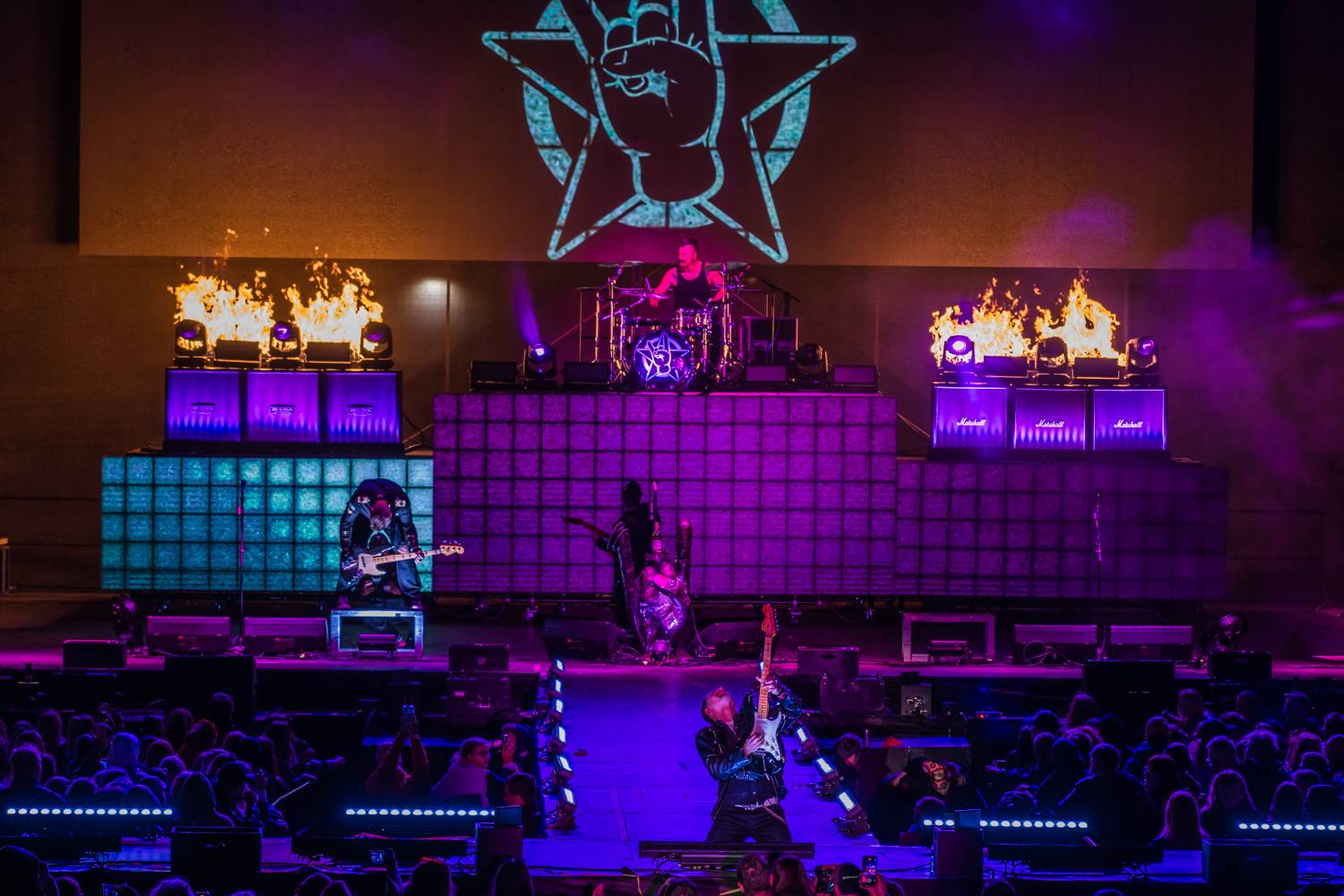 Majáles rozezněl Prahu. Vystoupili Kryštof, Sofian Medjmedj, Rybičky 48 a další