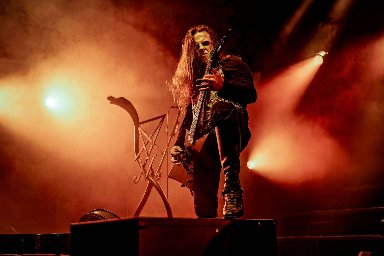 Behemoth rozpoutali v Praze peklo, rozbouřili O2 universum