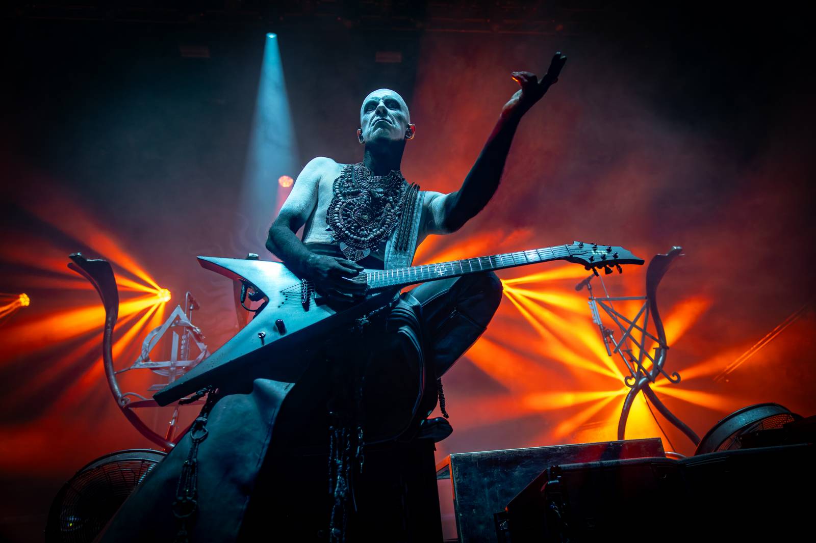 Behemoth rozpoutali v Praze peklo, rozbouřili O2 universum