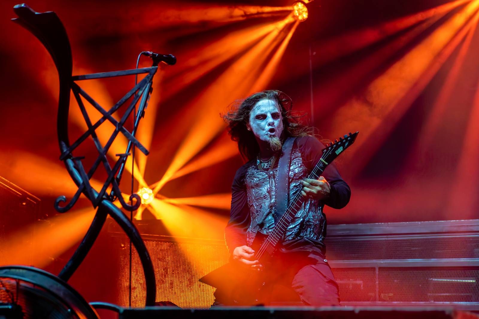 Behemoth rozpoutali v Praze peklo, rozbouřili O2 universum