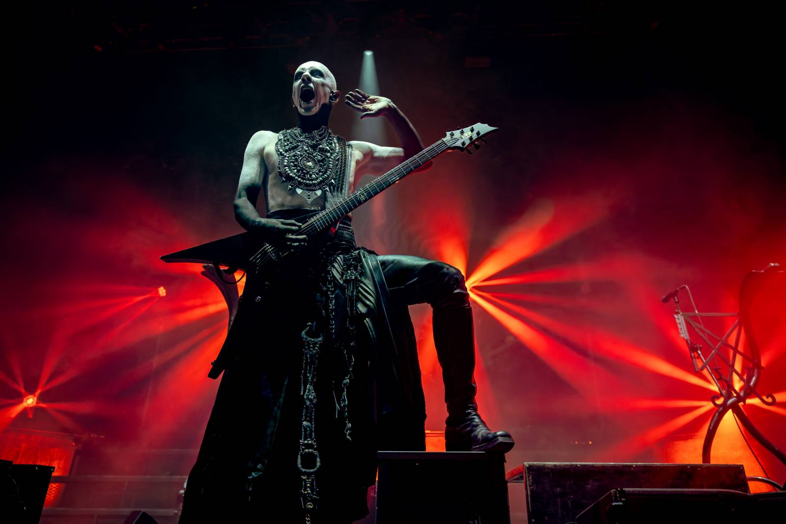 Behemoth rozpoutali v Praze peklo, rozbouřili O2 universum