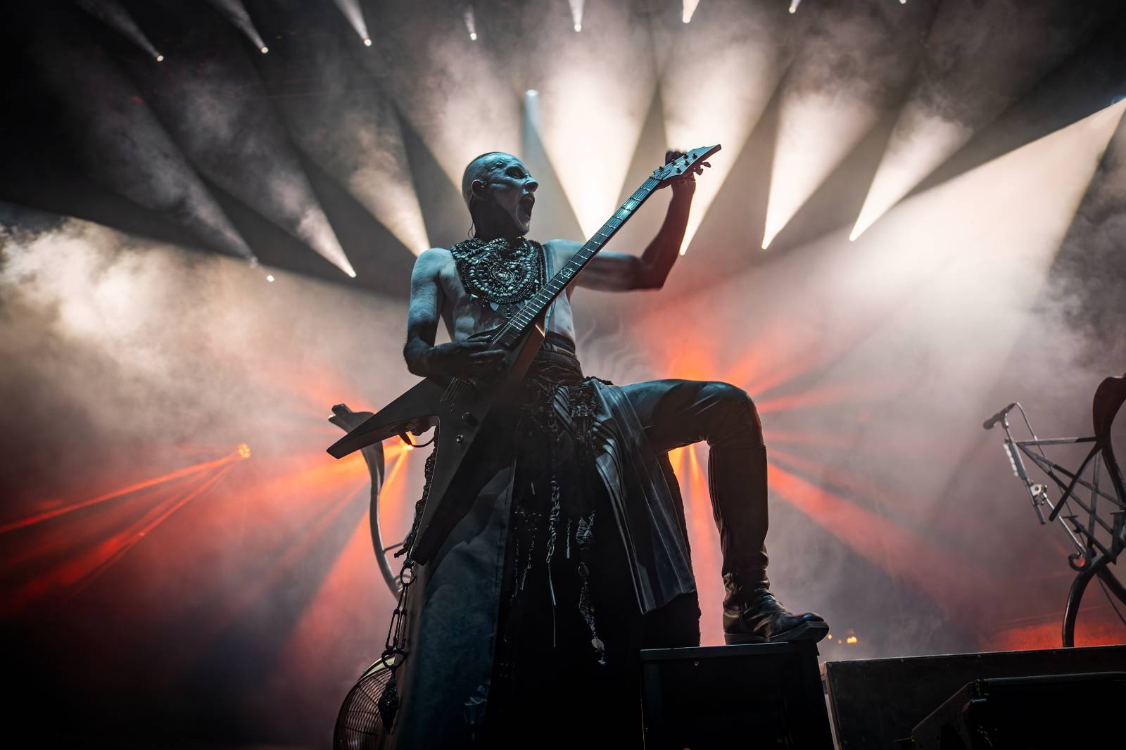 Behemoth rozpoutali v Praze peklo, rozbouřili O2 universum