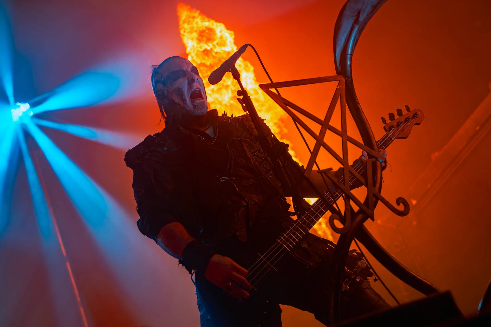 Behemoth rozpoutali v Praze peklo, rozbouřili O2 universum