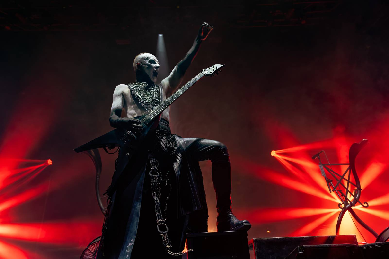 Behemoth rozpoutali v Praze peklo, rozbouřili O2 universum