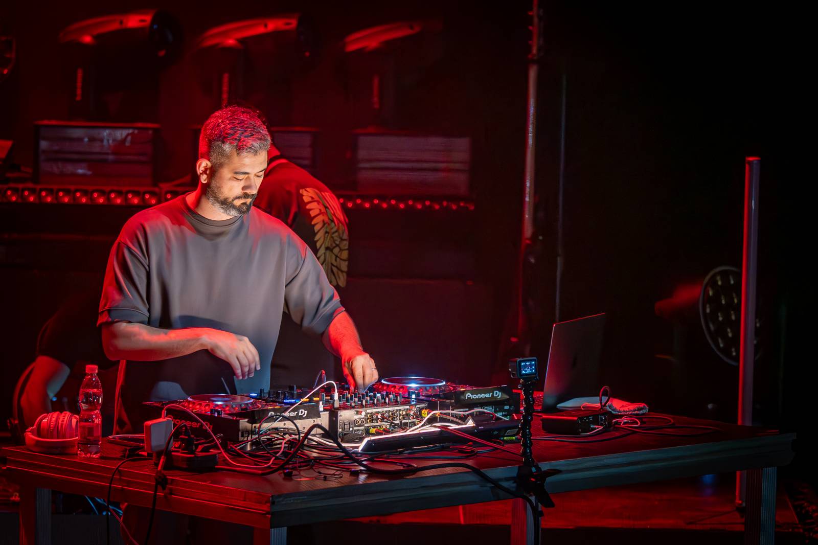 INNA roztančila Forum Karlín: Rumunská hvězda přivezla do Prahy energickou show