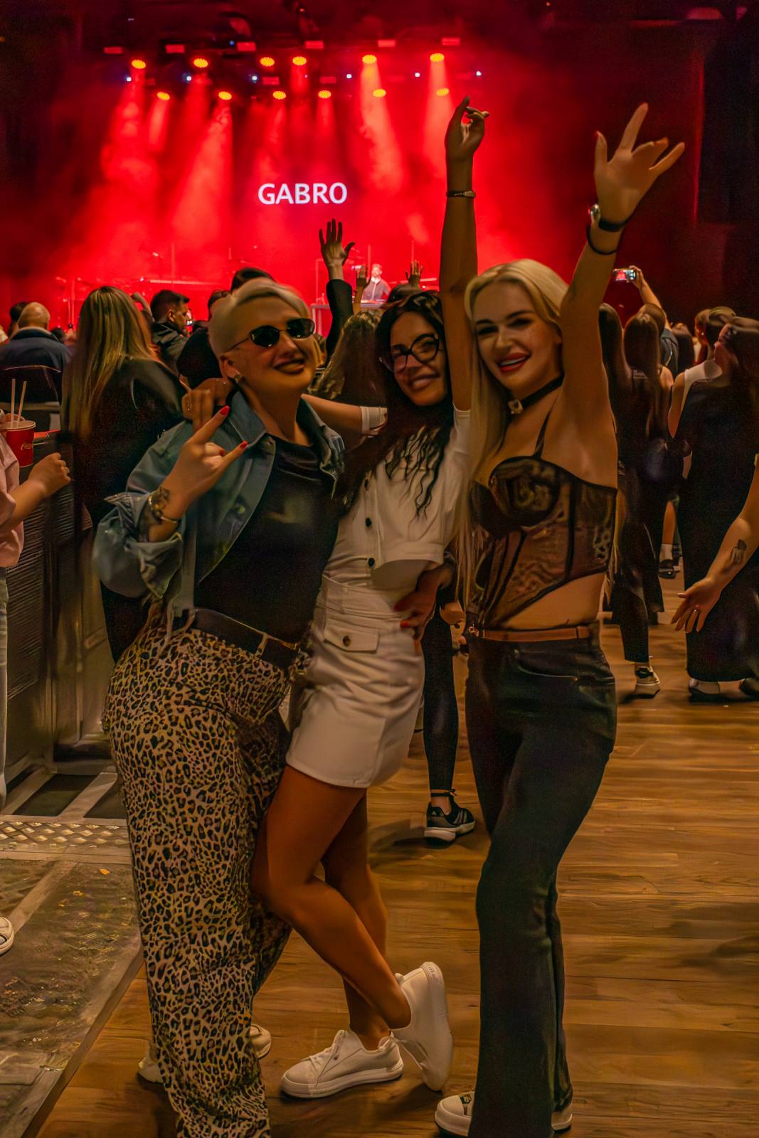 INNA roztančila Forum Karlín: Rumunská hvězda přivezla do Prahy energickou show