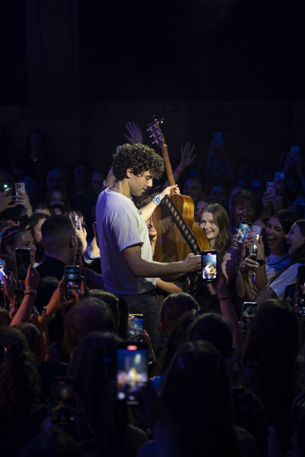 Mark Ambor poprvé v Praze. Publikum ho dojalo k slzám