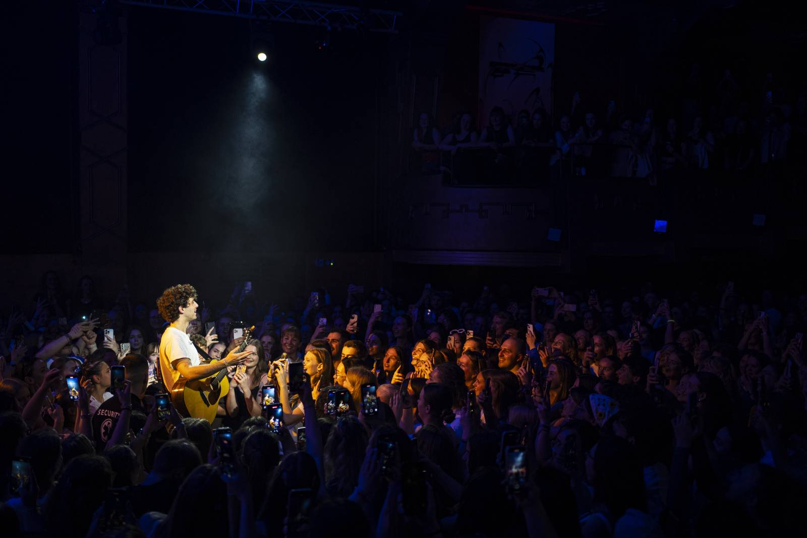 Mark Ambor poprvé v Praze. Publikum ho dojalo k slzám