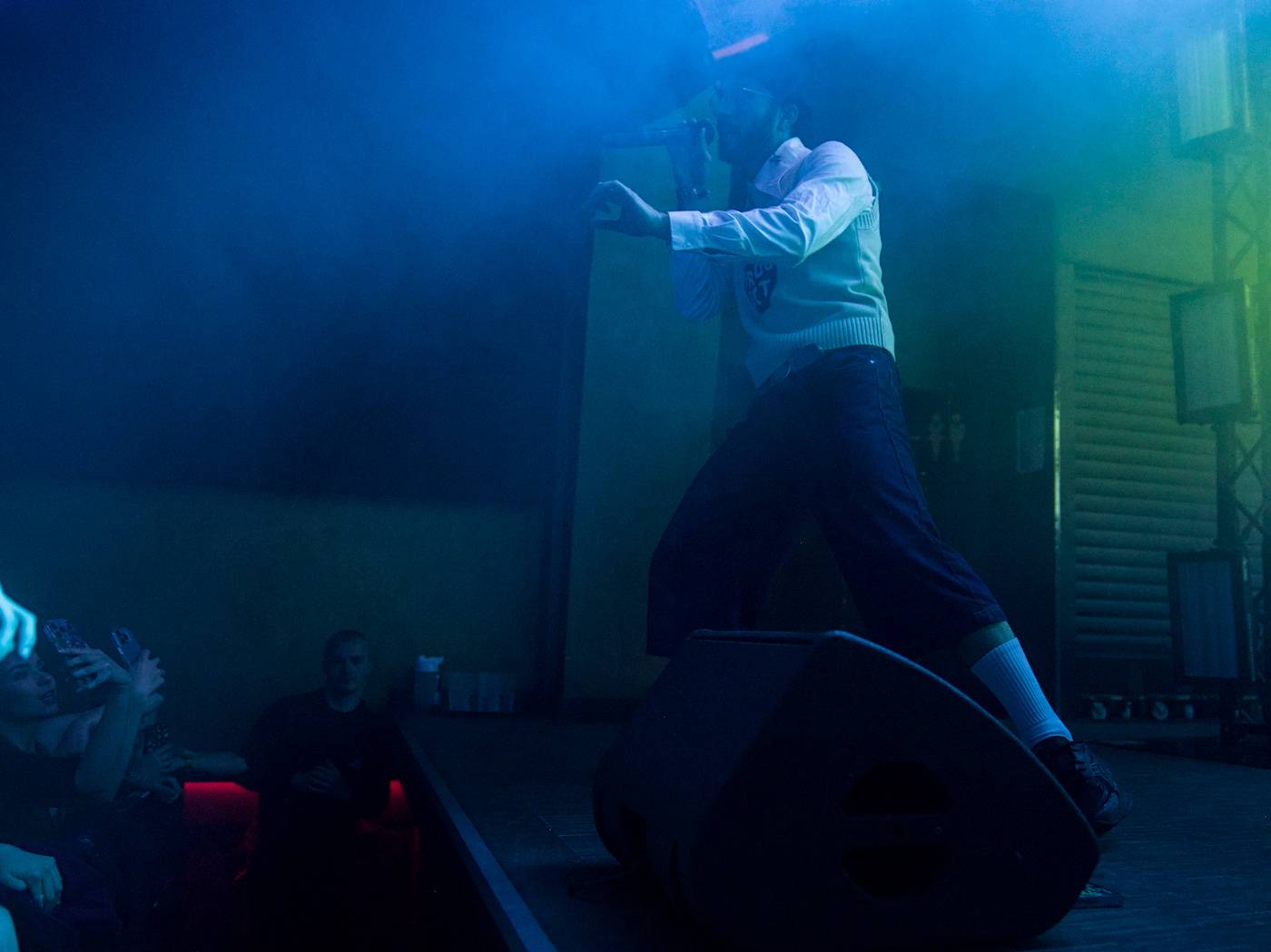 Raper BBNO$ ovládl Roxy, na stage si pozval i fanynku