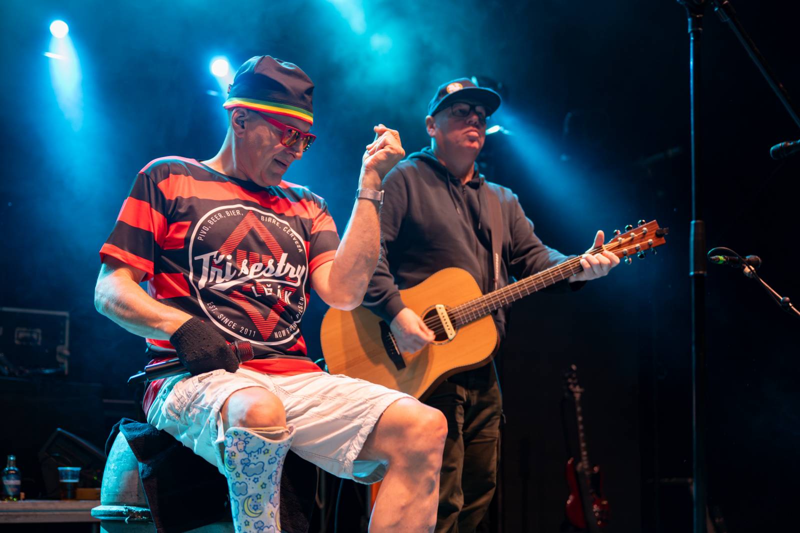 Tři sestry rozezpívaly Pardubice, zahrály v areálu bývalého pivovaru