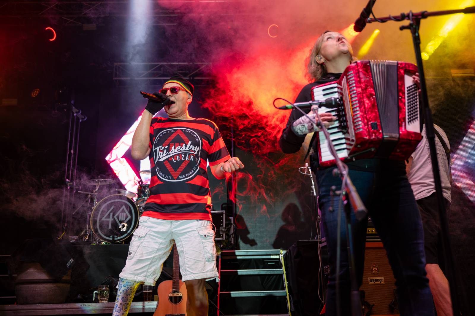 Tři sestry rozezpívaly Pardubice, zahrály v areálu bývalého pivovaru