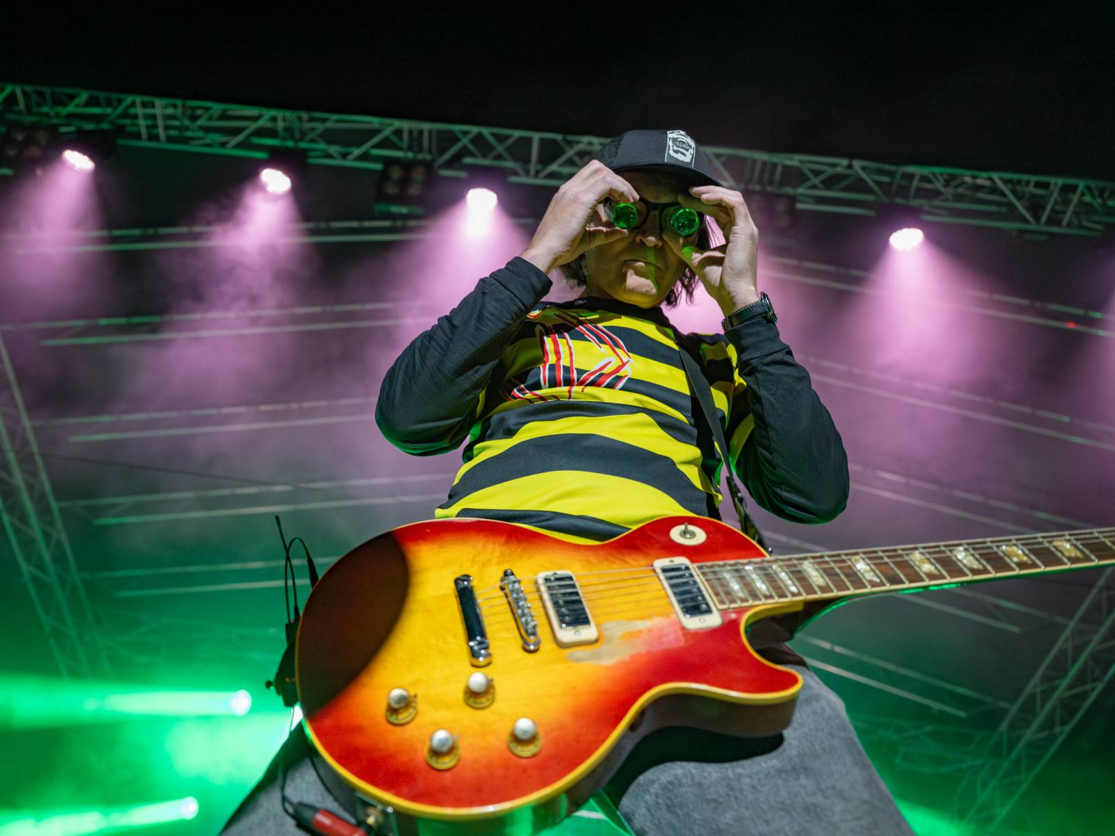 Tři sestry rozezpívaly Pardubice, zahrály v areálu bývalého pivovaru